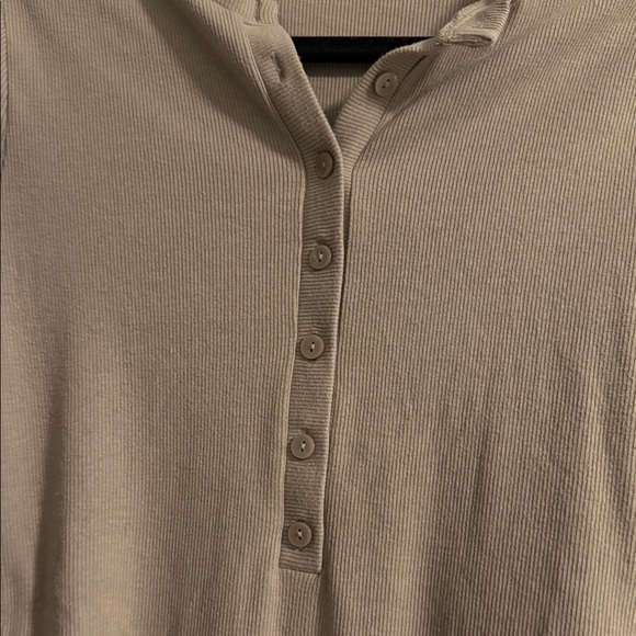 Abercrombie Women's Tan Long Sleeve Bodysuit - Picture 5 of 6